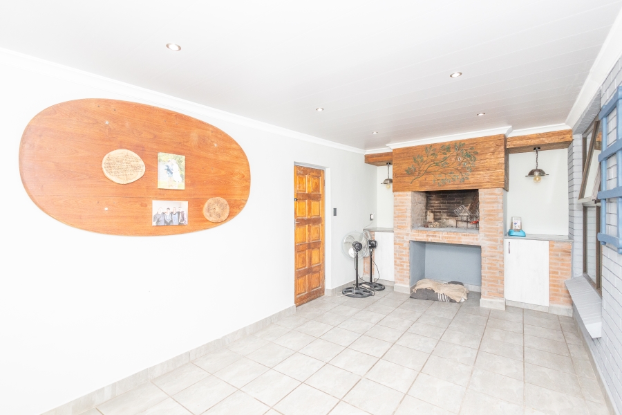 2 Bedroom Property for Sale in Zoo Park Western Cape